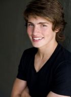 Herec Gregg Sulkin