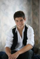 Herec Luke Bilyk