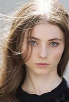 Herec Thomasin McKenzie