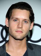 Herec Luke Kleintank