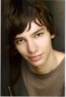 Herec Devon Bostick