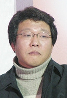 Režisér Yoon Jong-chan