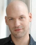 Herec Corey Stoll