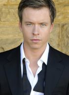 Herec Todd Lasance