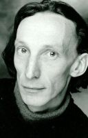 Herec Julian Richings