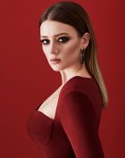 Herec Gizem Karaca