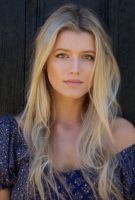 Herec Lily Travers