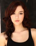 Herec Katie Findlay