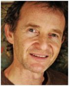 Herec Anton Lesser