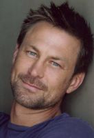 Herec Grant Bowler