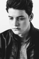 Herec Israel Broussard