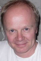 Herec Jason Watkins