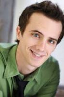 Herec Brian Holden