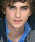 Herec Landon Liboiron