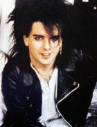 Herec Simon Gallup