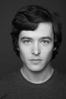 Herec Alexander Vlahos